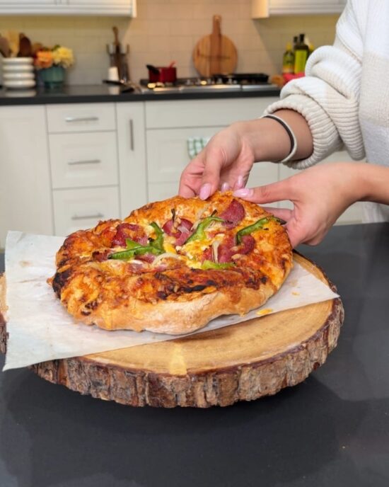 Homemade quick neapolitan pizza dough recipe pizza with pepperoni and green peppers